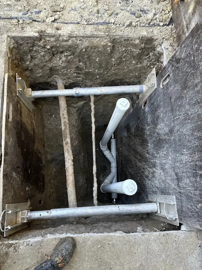 Experienced plumber completing Gas Line Repair work in Newark